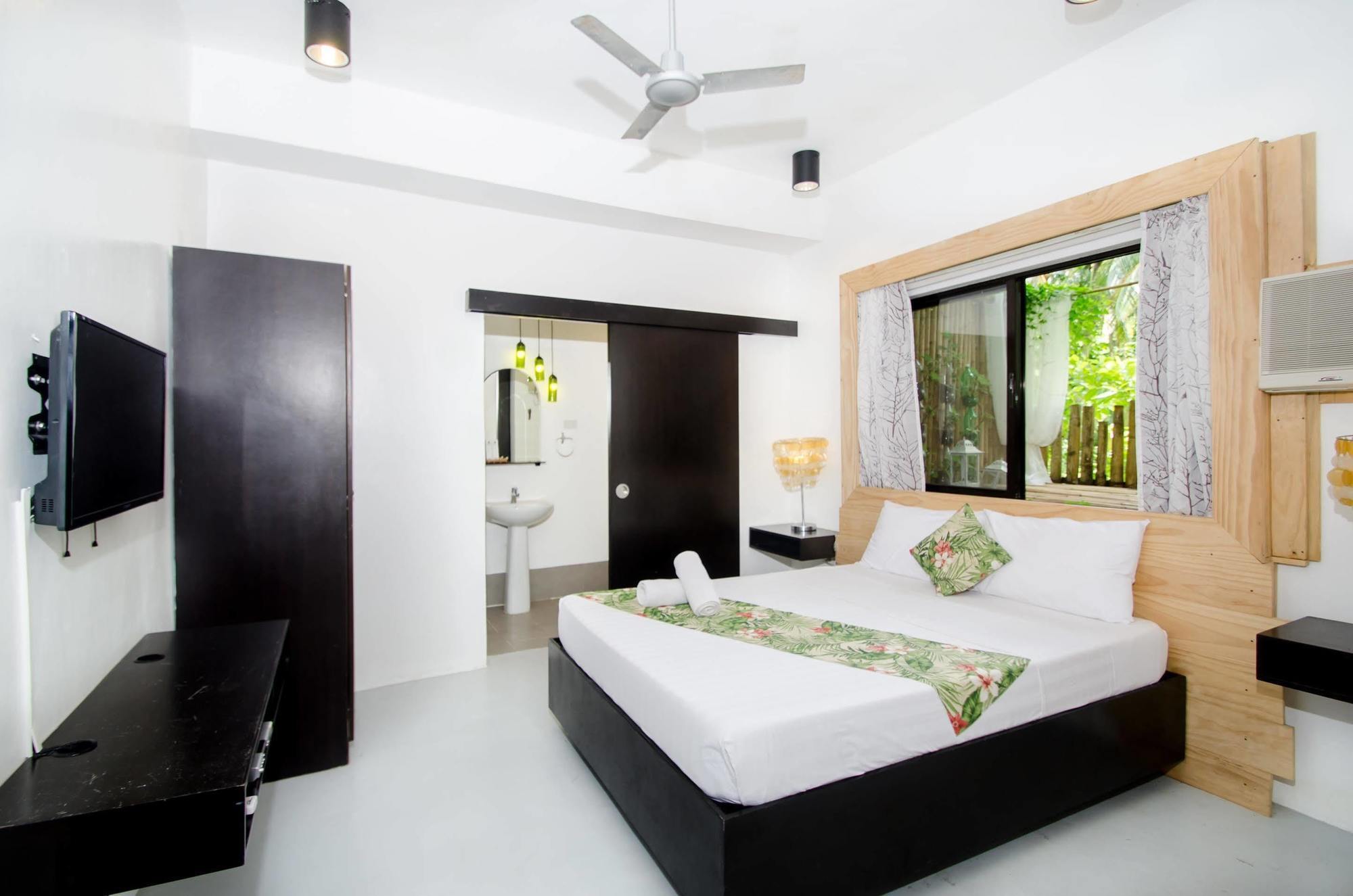 Eco Hotel Balabag  エクステリア 写真